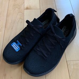 Sketchers stretch fit slip-on shoe